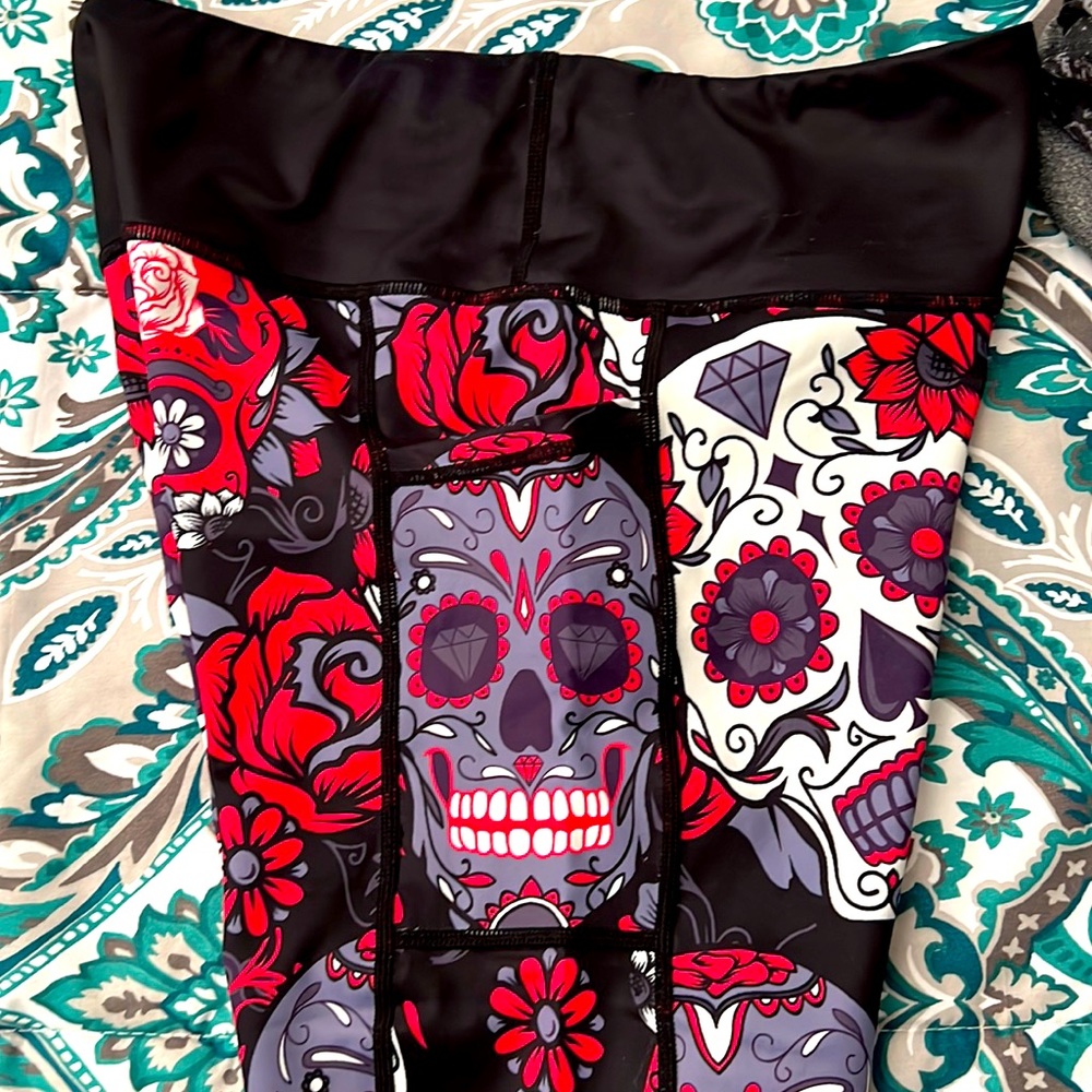 CVG workout leggings
